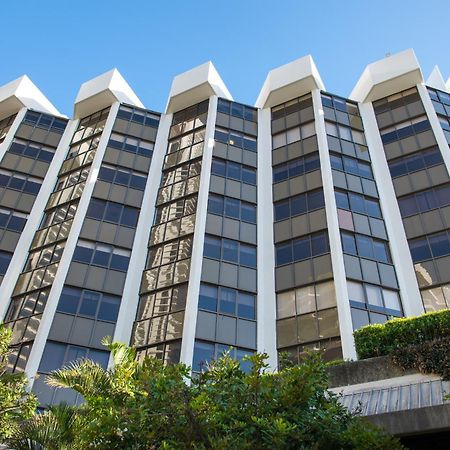 Tiki Hotel Apartments Surfers Paradise Guldkusten Exteriör bild