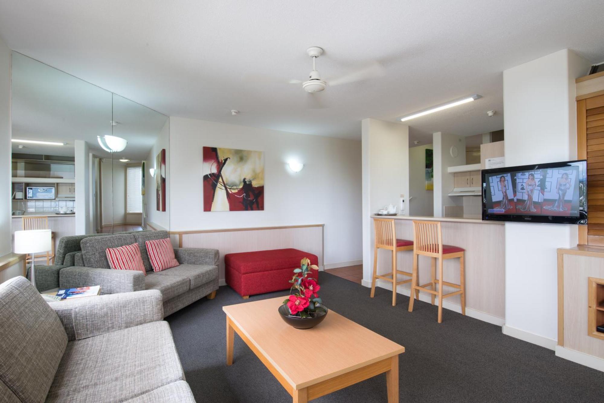 Tiki Hotel Apartments Surfers Paradise Guldkusten Exteriör bild